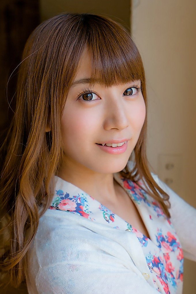 初川みなみ